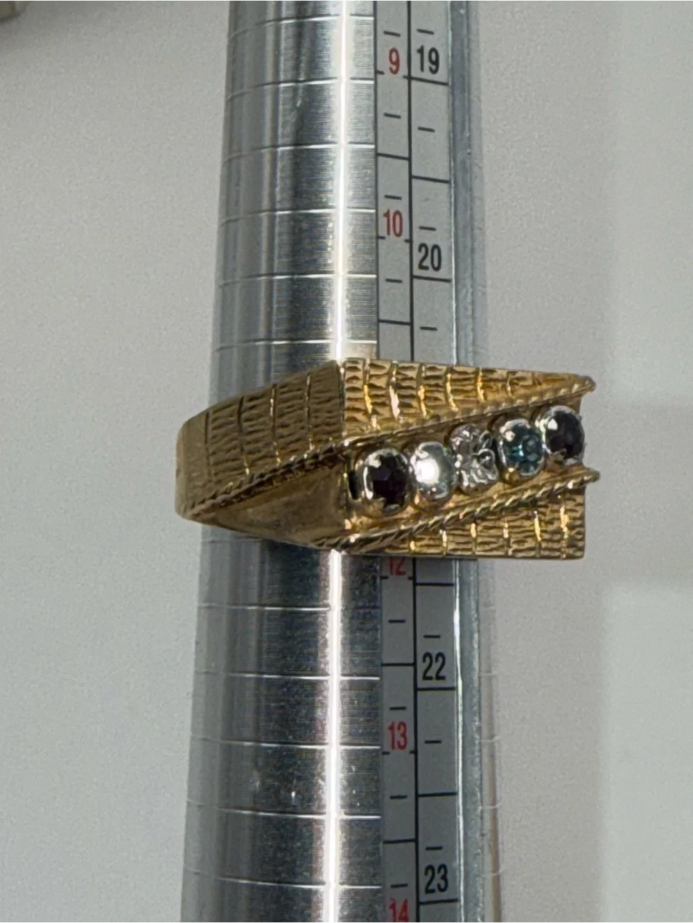 Vintage Men’s Gold Tone Multicolor Rhinestone Statement Ring Size 11